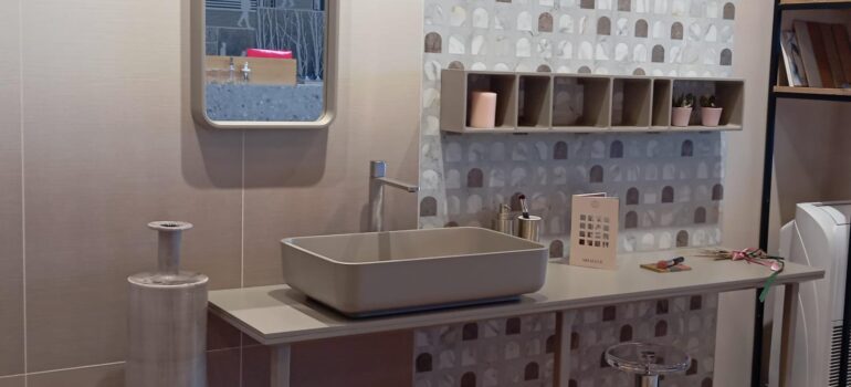 €900+iva Cm 180 p.45 consolle marmoresina lavabo/trucco